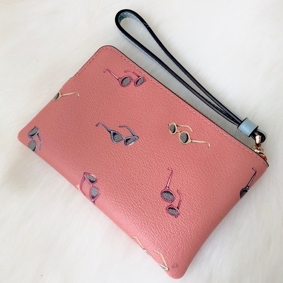 Coach NWT Sunglasses Print Wristlet - Picture 4 of 7